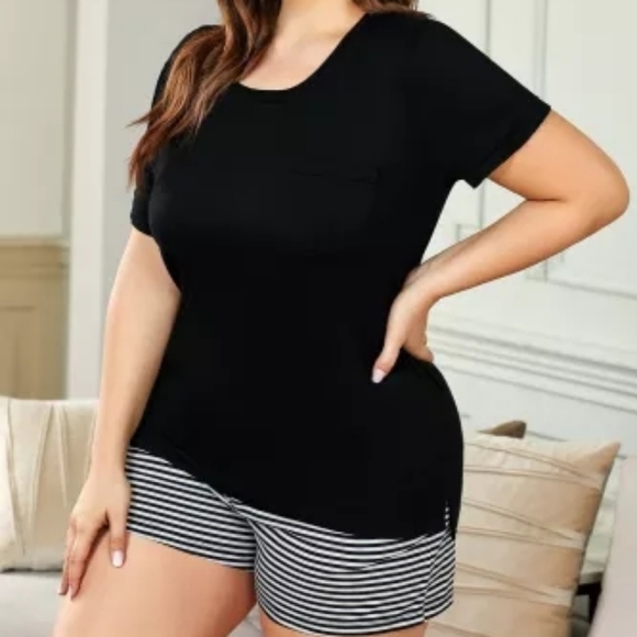 Queen Cozy lounge Set - Picture 2 of 5